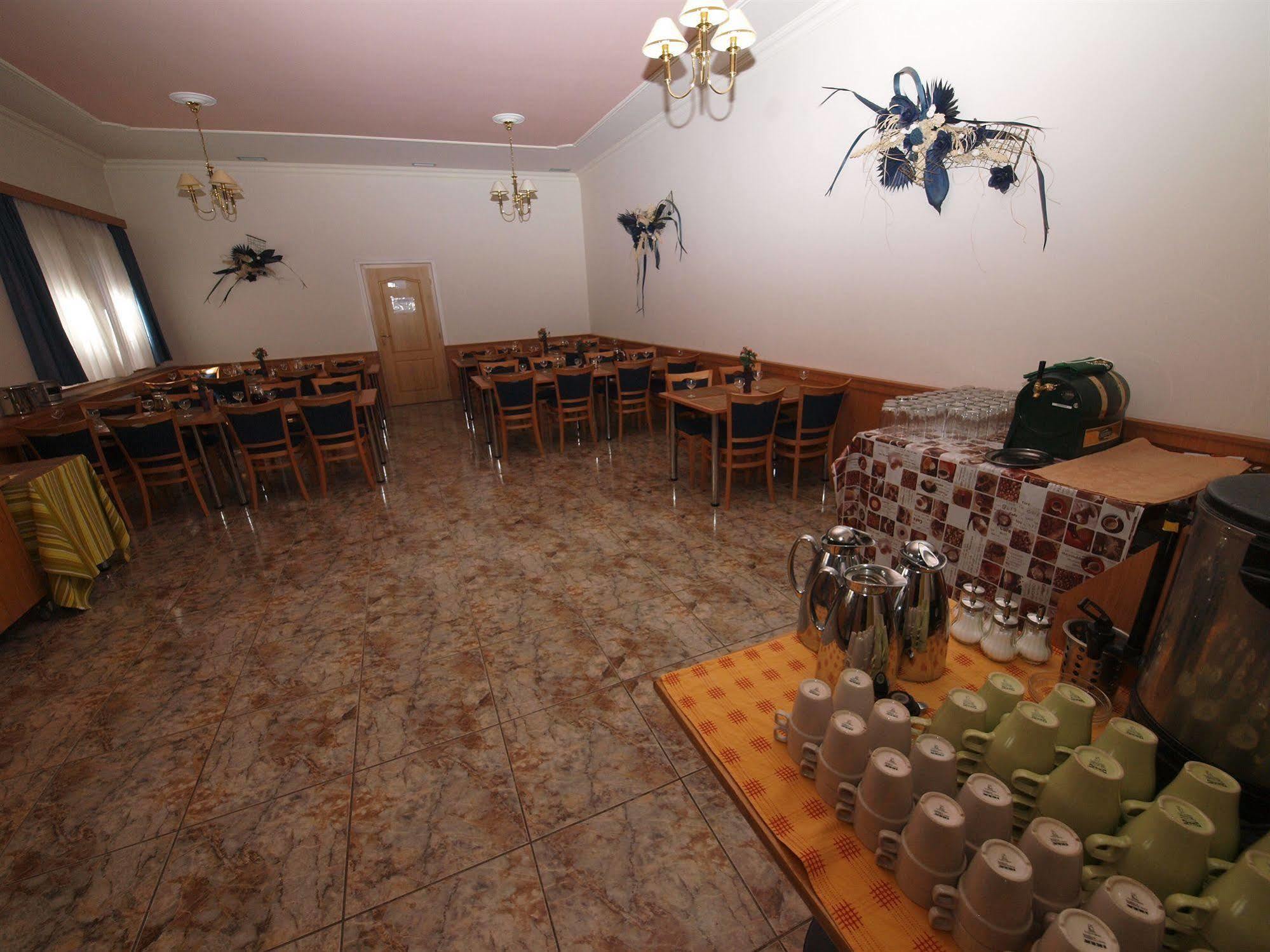 Hotel Macocha Blansko Luaran gambar